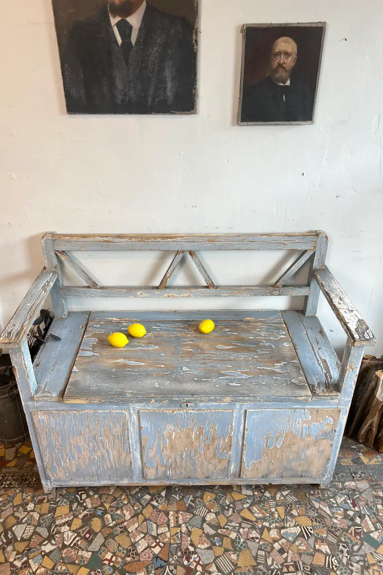 Petit banc coffre bleu – début XXe