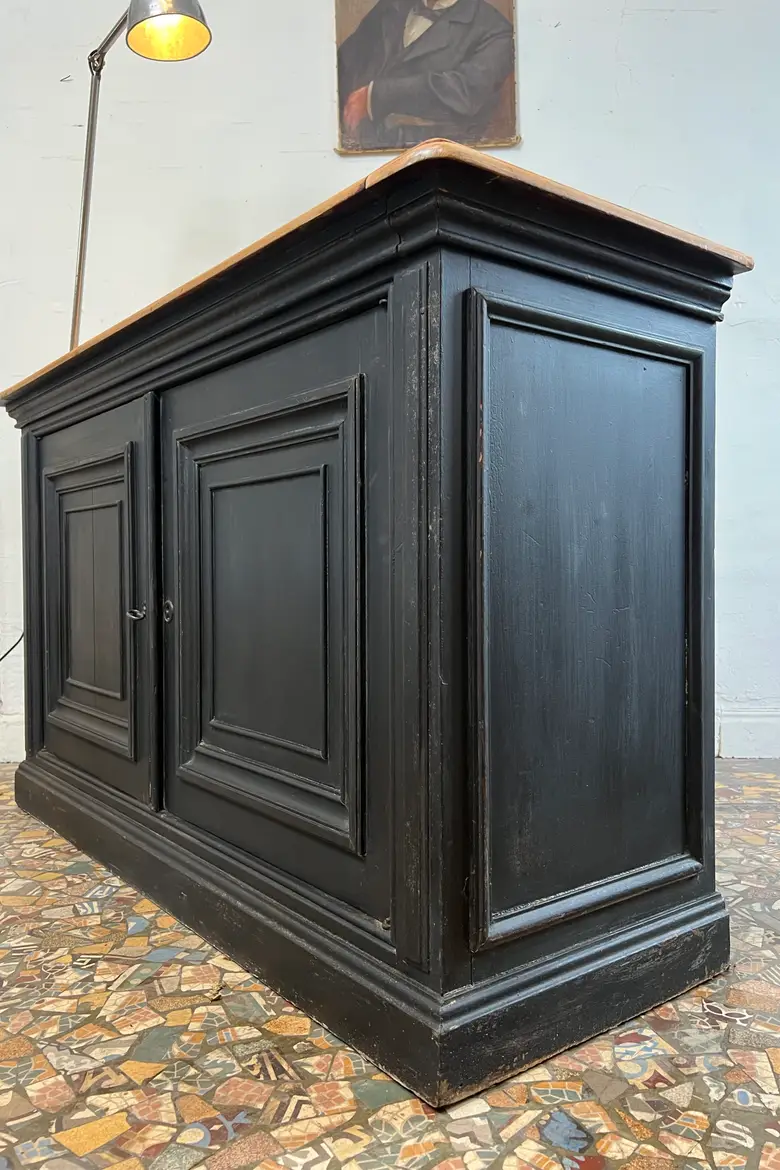 Petit buffet ancien en sapin