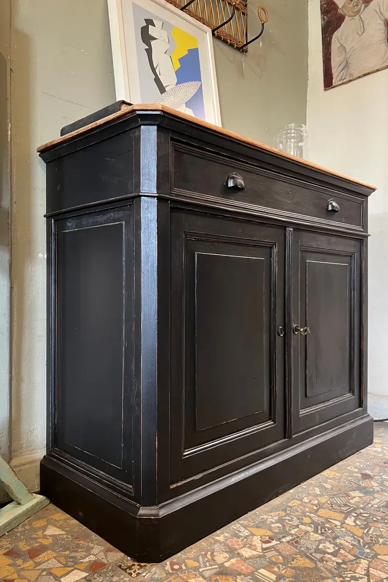 Petit buffet de style  Louis Philippe Début XXème