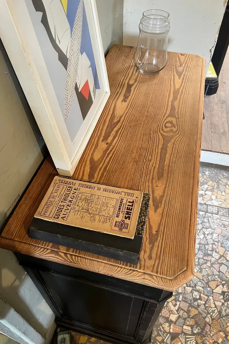 Petit buffet de style  Louis Philippe Début XXème