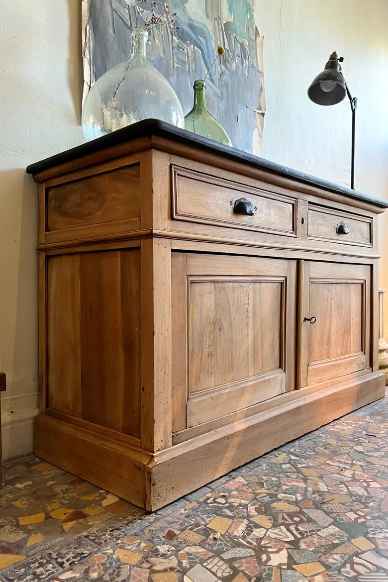 Petit buffet en noyer Début XXème
