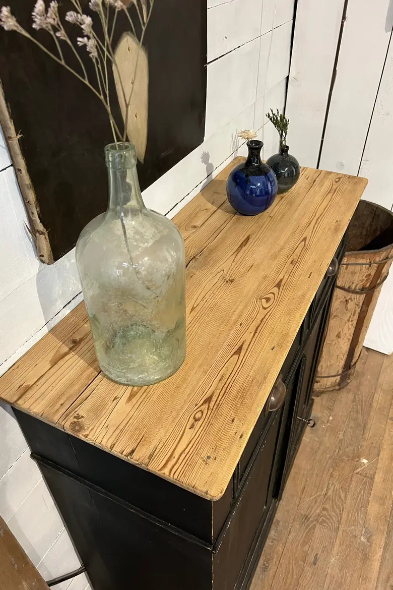 Petit buffet en sapin Début XXème