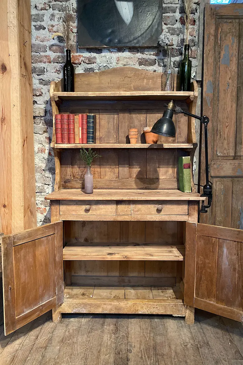 Petit buffet Saint Hubert Début XXème