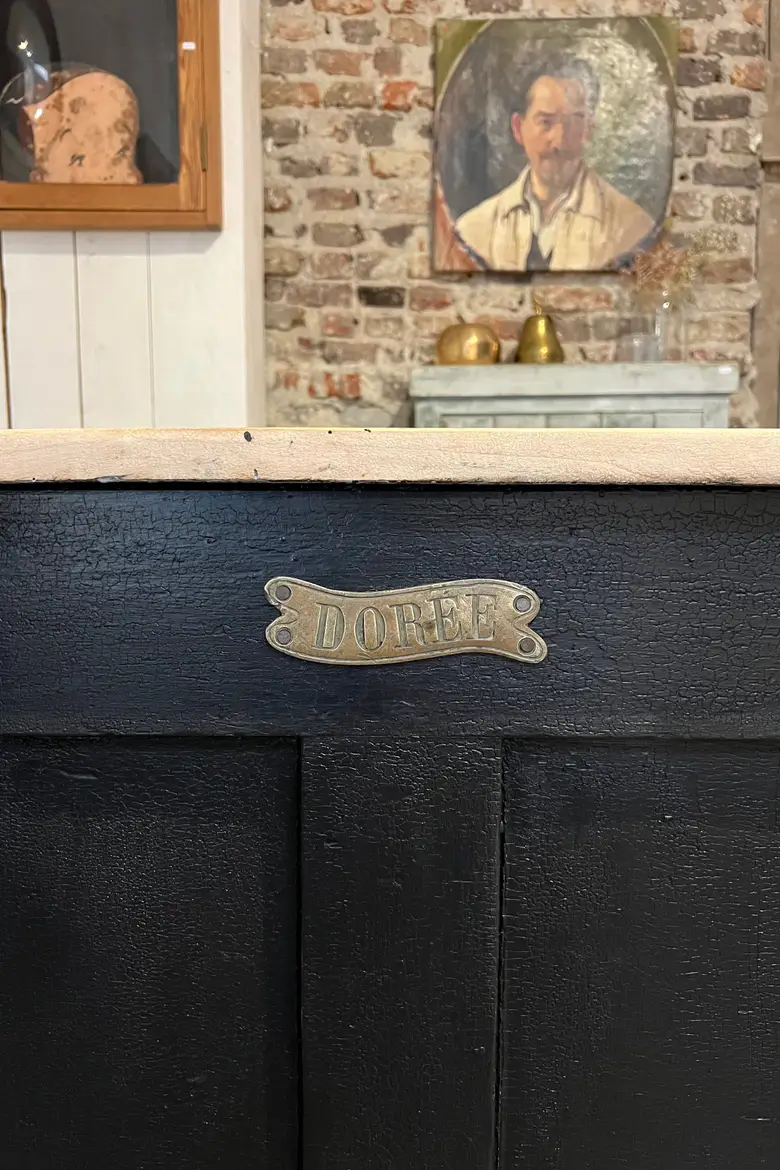 Petit comptoir de mercerie en bois 1920