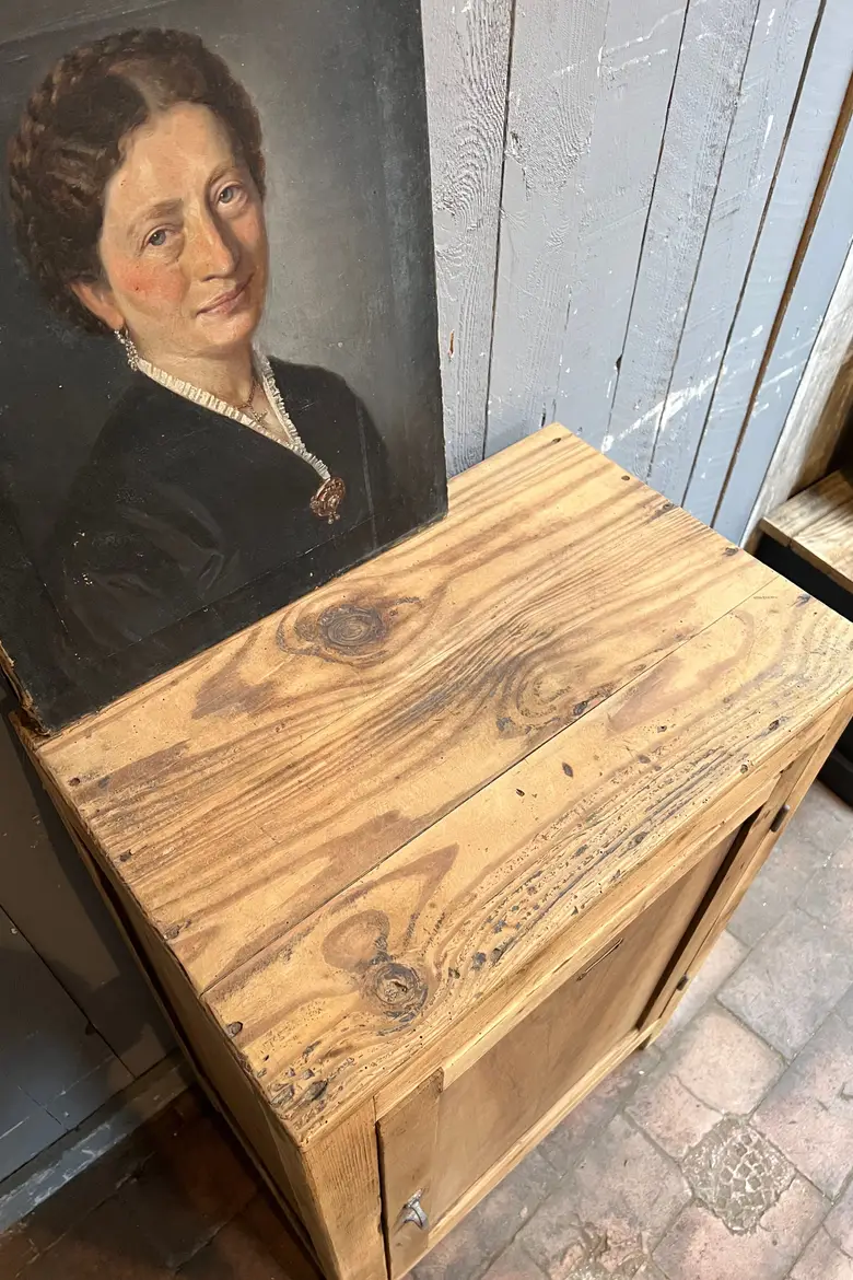 Petit confiturier en bois brut Début XXème