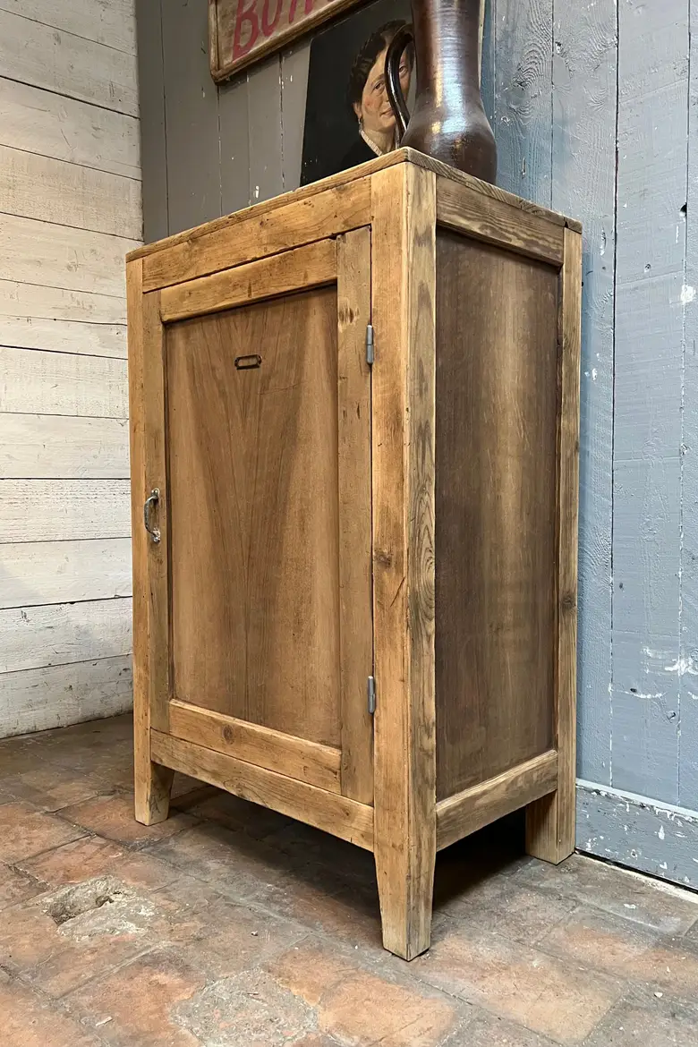 Petit confiturier en bois brut Début XXème