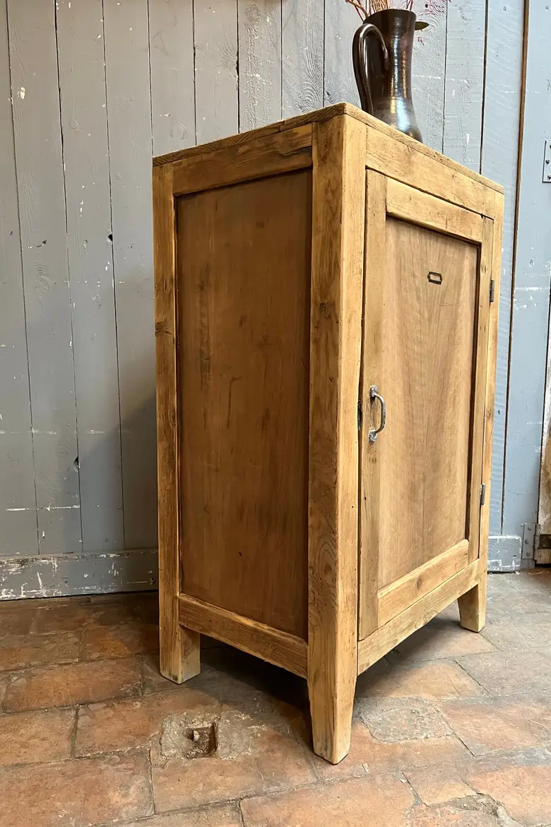 Petit confiturier en bois brut Début XXème