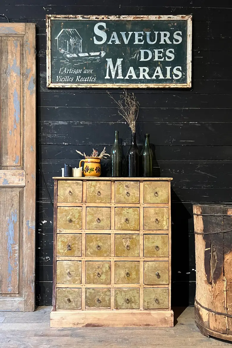 Petit meuble à tiroirs en bois Début XXème