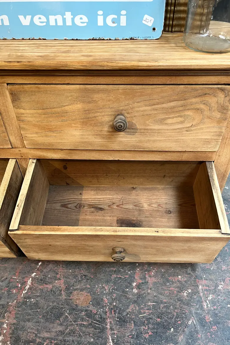 Petit meuble à tiroirs en orme Début XXème