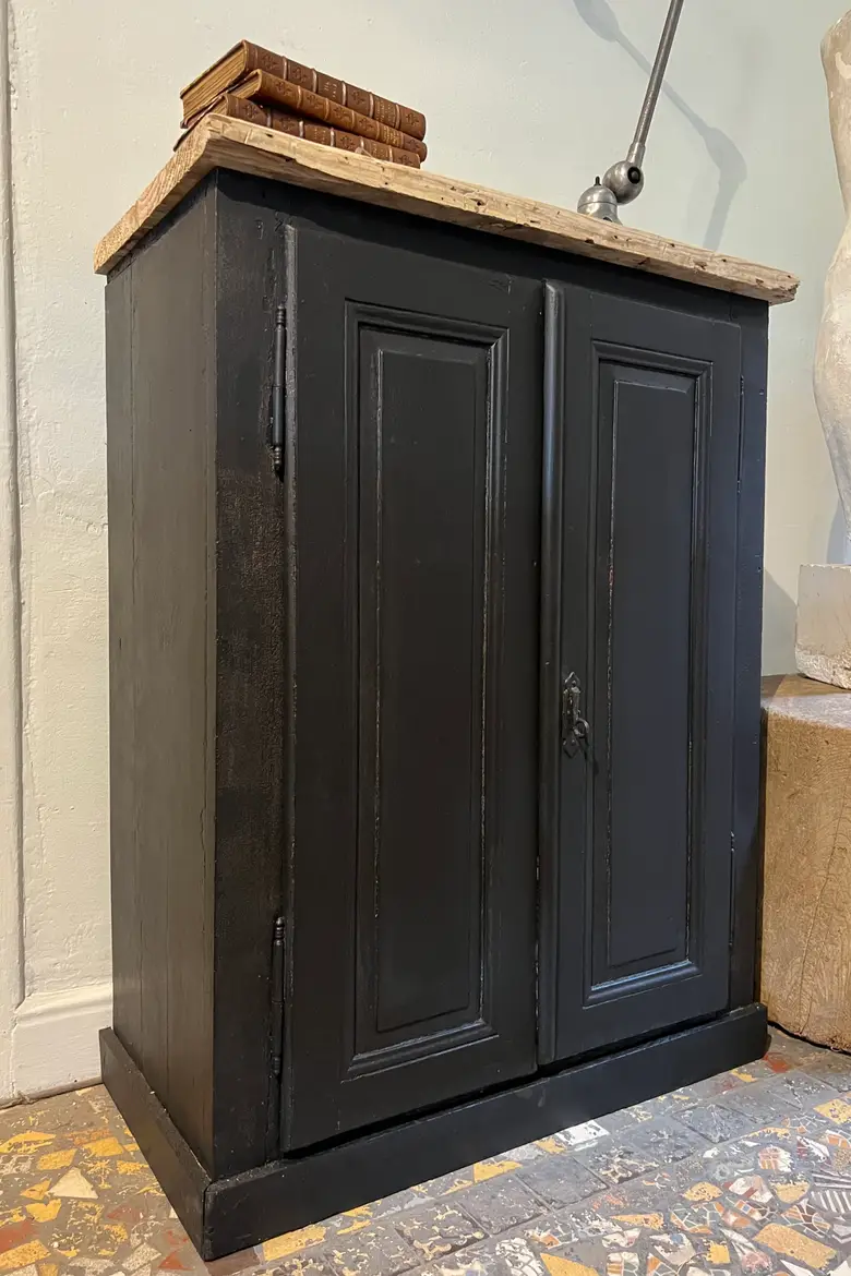 Petit meuble ancien peint en noir Début XXème