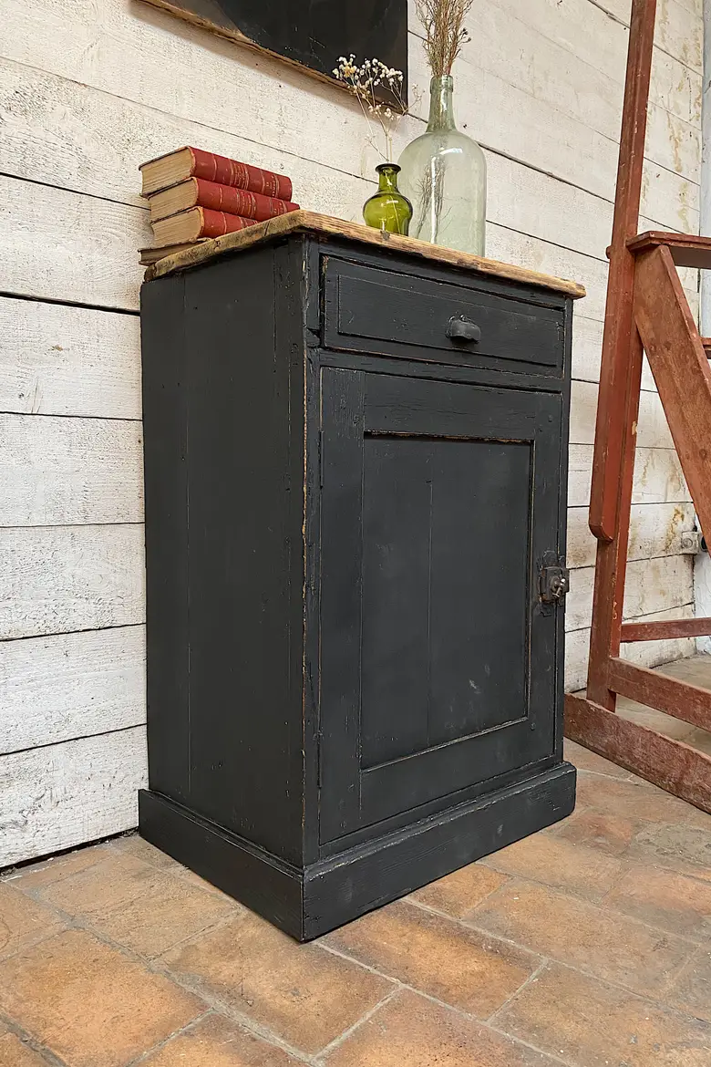 Petit meuble d’appoint en bois Début XXème