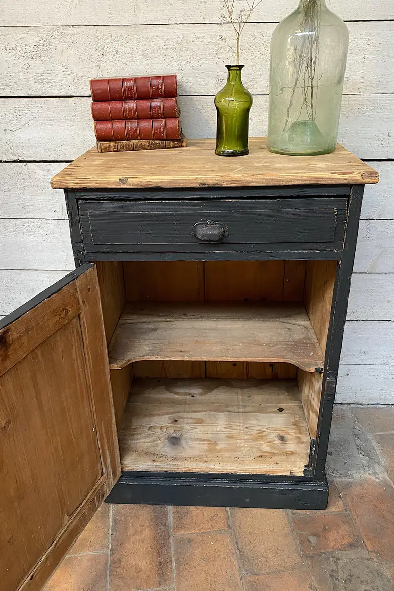 Petit meuble d’appoint en bois Début XXème