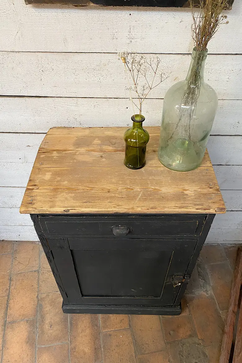Petit meuble d’appoint en bois Début XXème