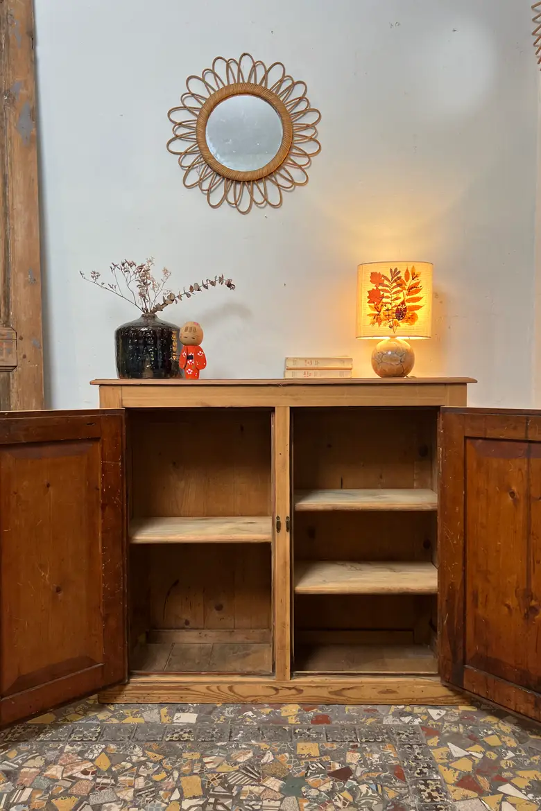 Petit meuble d’atelier en sapin