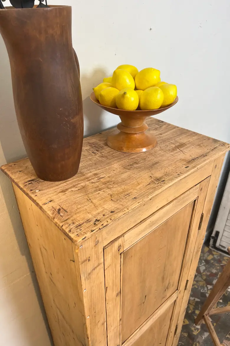 Petit meuble de rangement