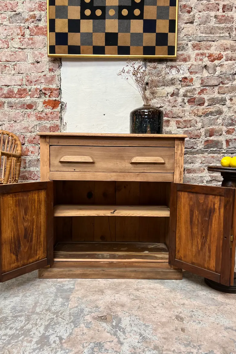 Petit meuble de rangement