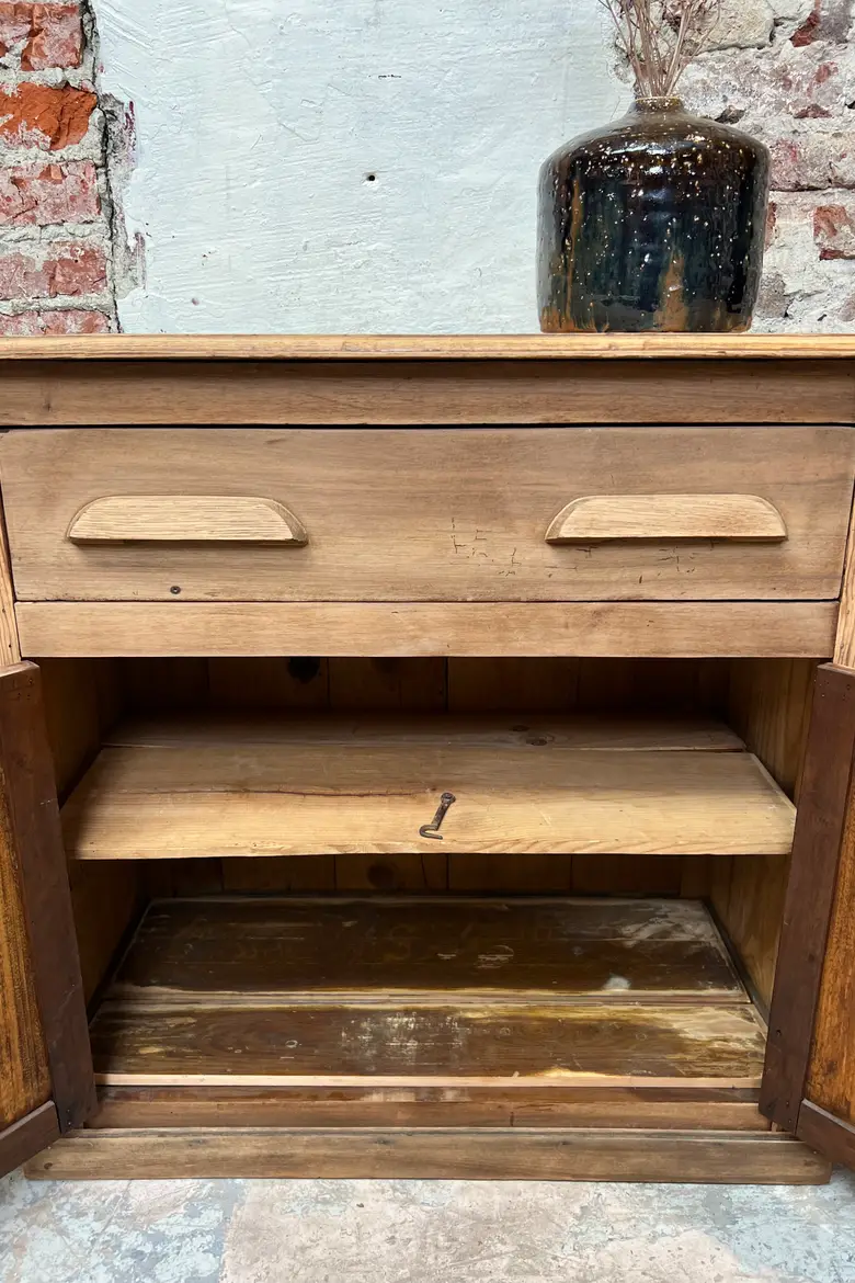 Petit meuble de rangement