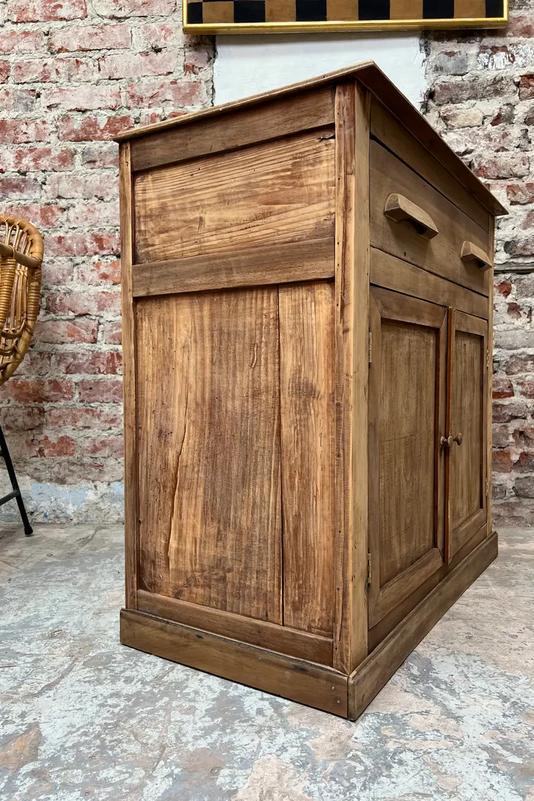 Petit meuble de rangement