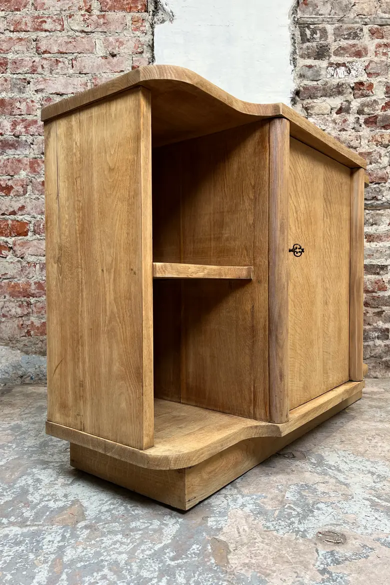 Petit meuble des années 30 en chêne