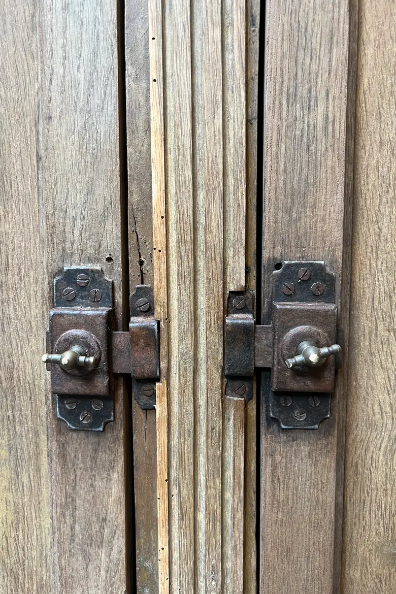 Petit meuble en chêne début 20ème