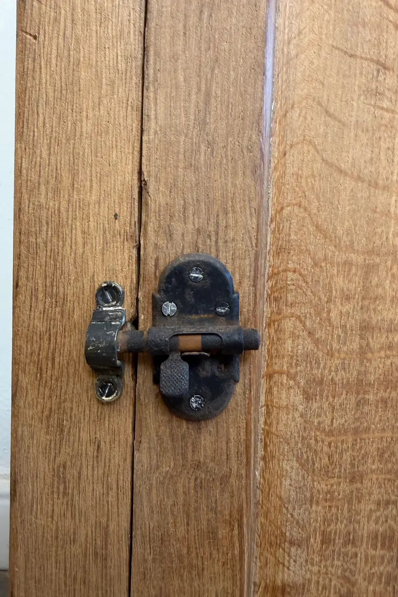 Petit meuble pupitre en chêne