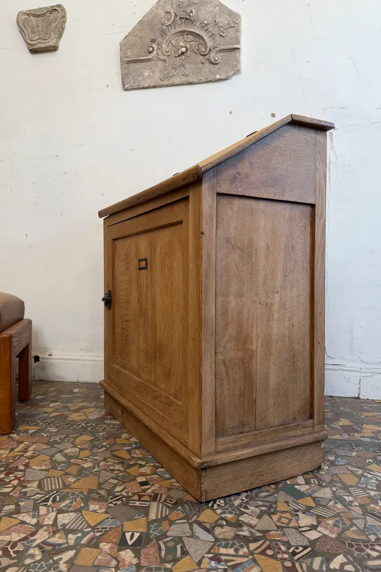 Petit meuble pupitre en chêne