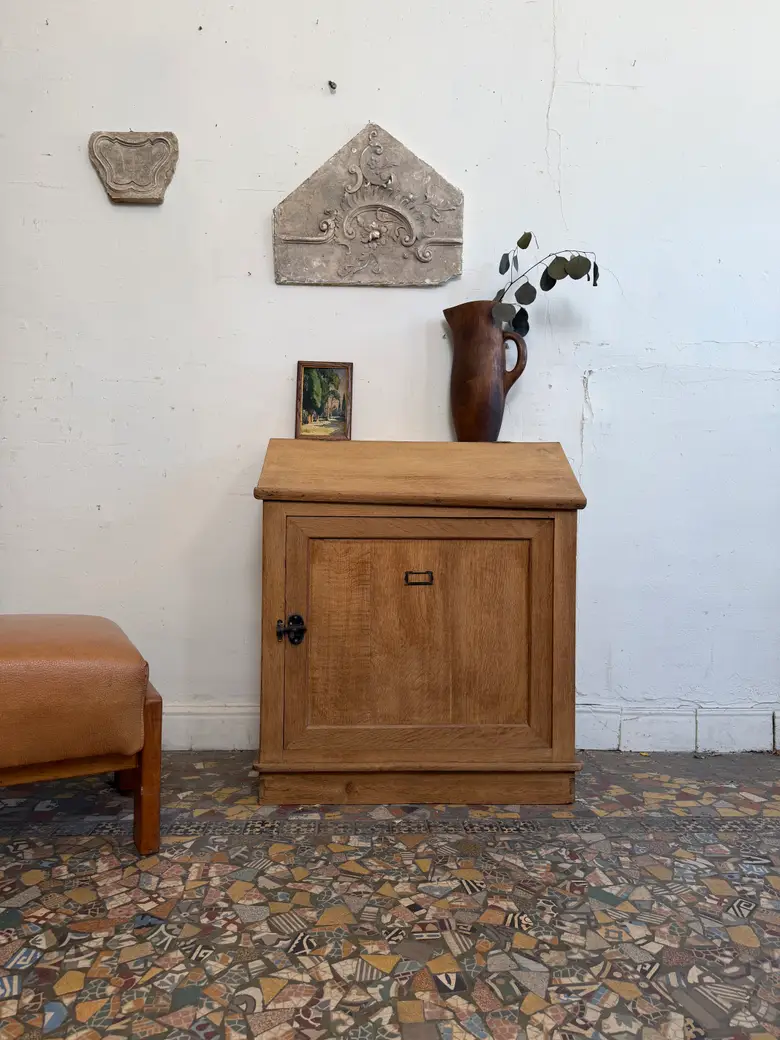 Petit meuble pupitre en chêne