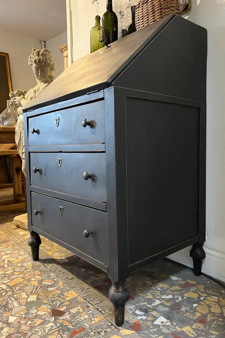 Petit secrétaire en chêne peint en noir Début XXème
