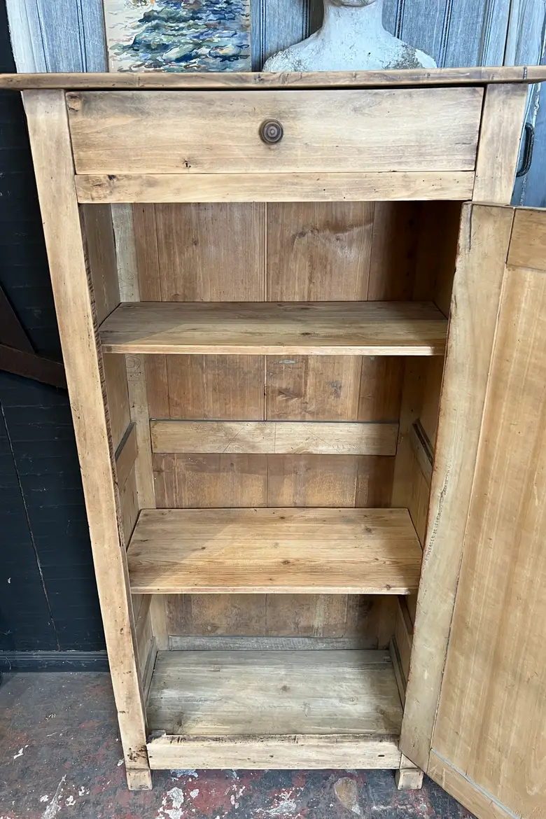 Petite bonnetière en bois brut Début XXeme
