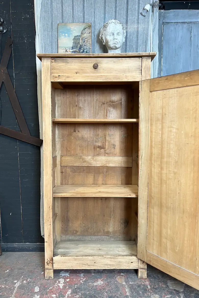 Petite bonnetière en bois brut Début XXeme