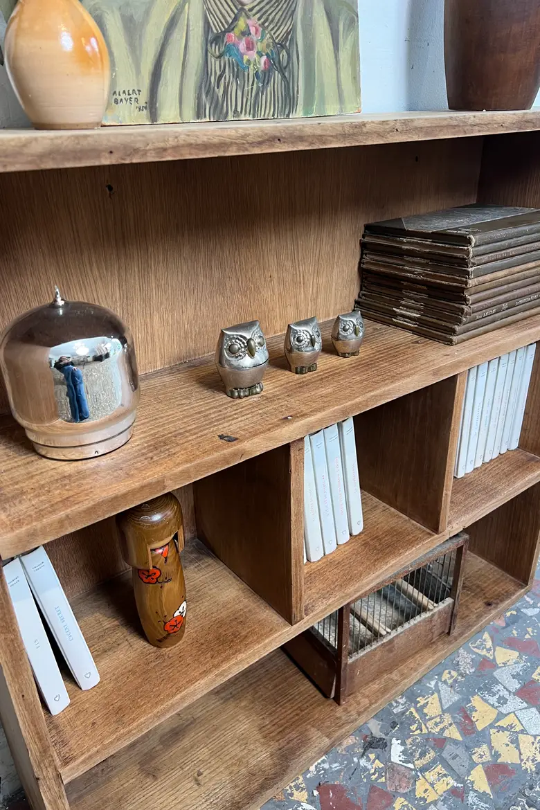 Petite étagère à casiers en chêne