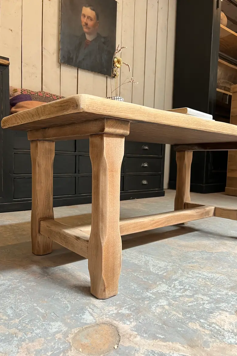 Petite table basse en chêne 1960