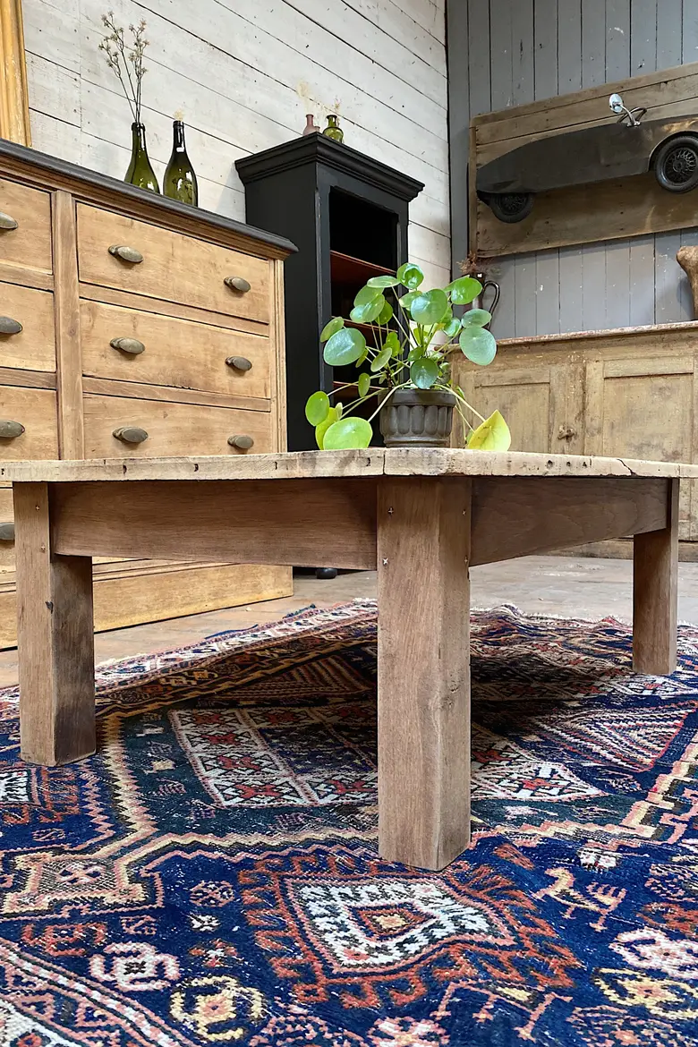 Petite table basse en sapin Début XXème