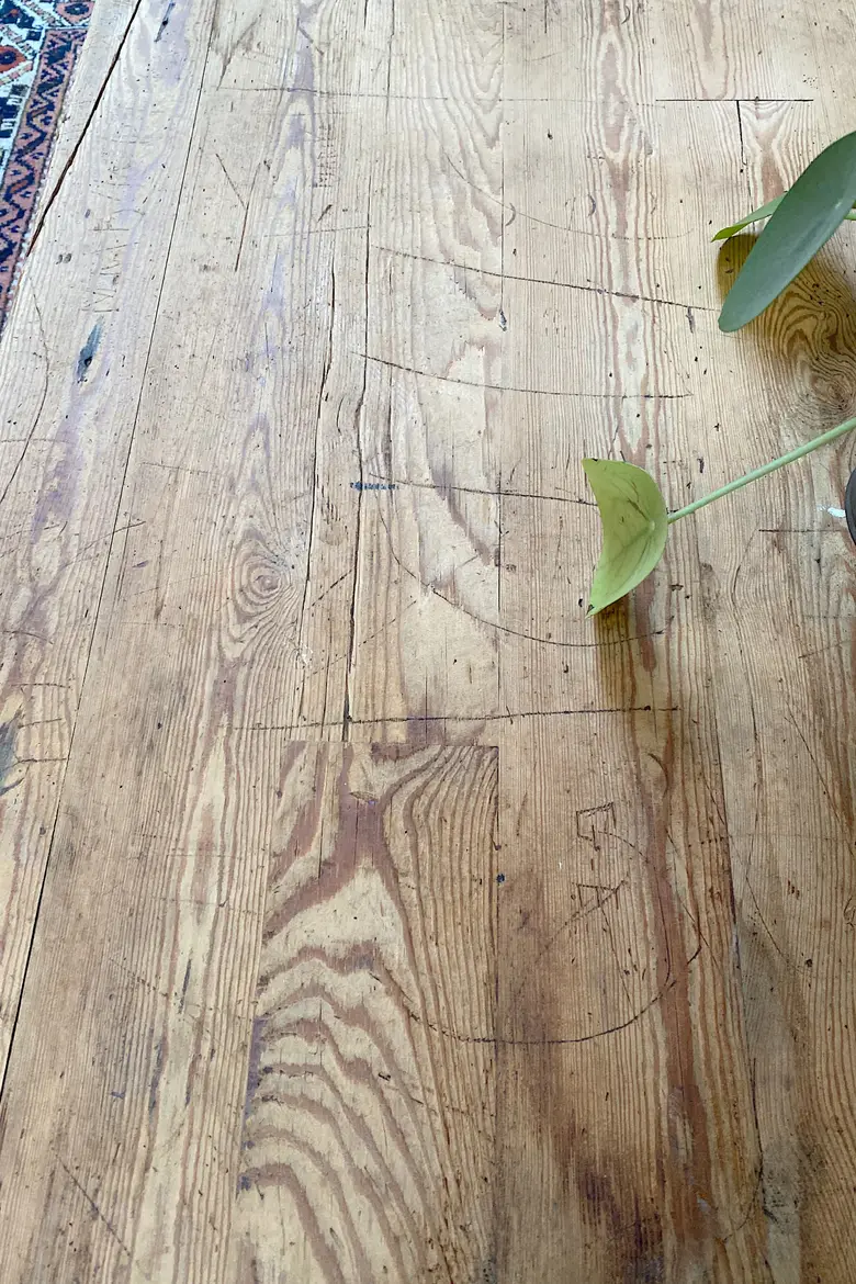 Petite table basse en sapin Début XXème