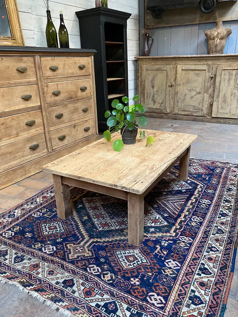 Petite table basse en sapin Début XXème