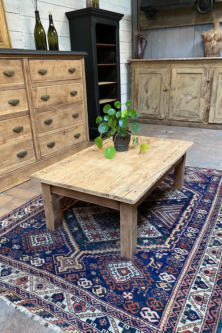 Petite table basse en sapin Début XXème