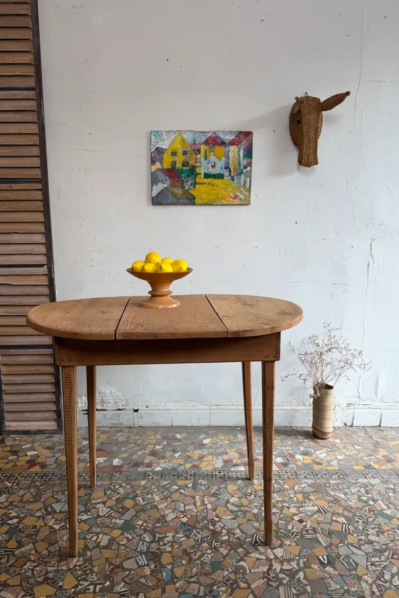 Petite table de cuisine en merisier