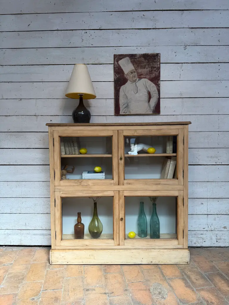 Petite vitrine 4 portes — Petite vitrine 4 portes