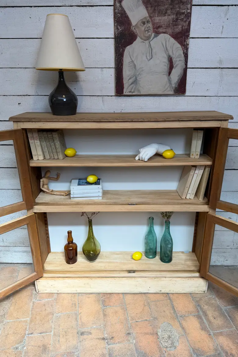 Petite vitrine 4 portes
