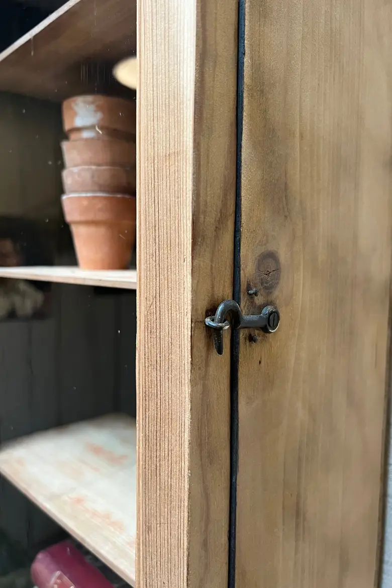 Petite vitrine à suspendre Début XXème