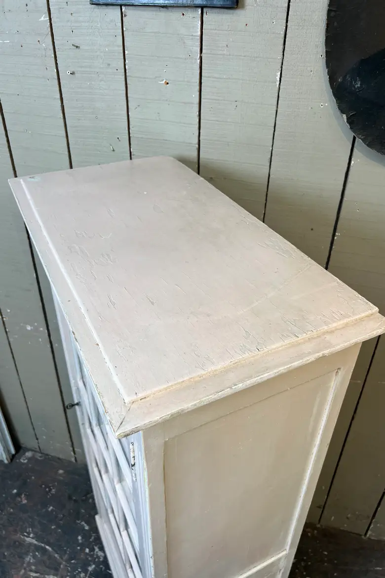 Petite vitrine des années 50