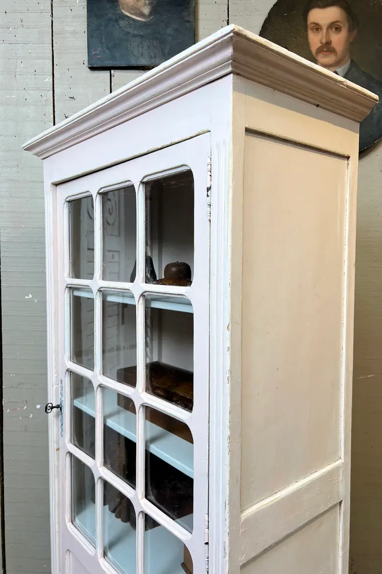 Petite vitrine des années 50