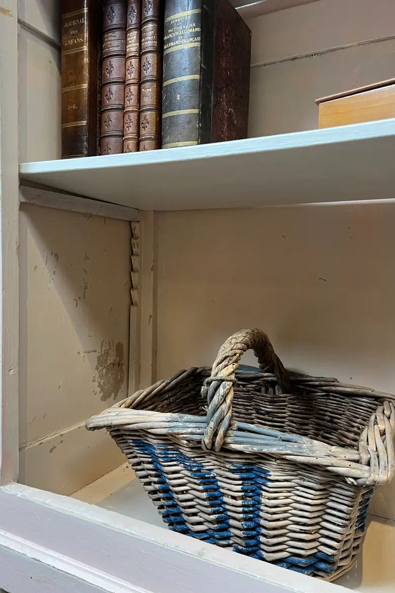 Petite vitrine des années 50