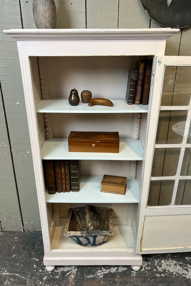 Petite vitrine des années 50