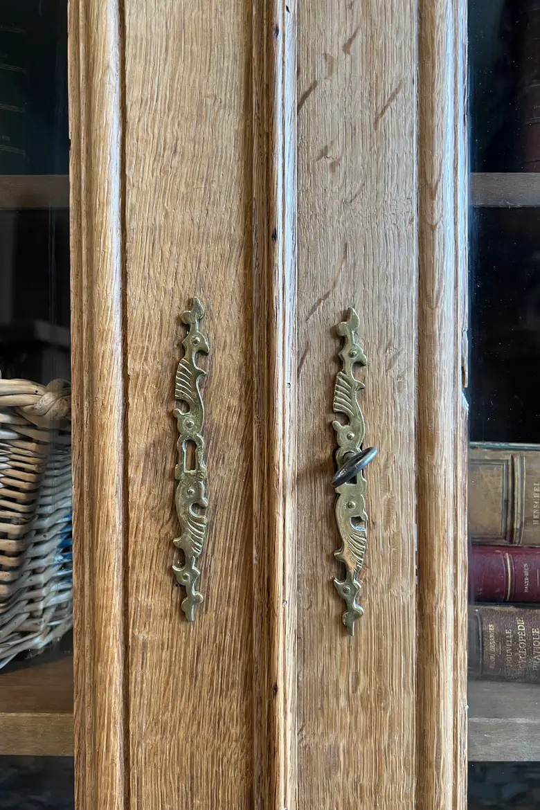Petite vitrine en chêne 20e