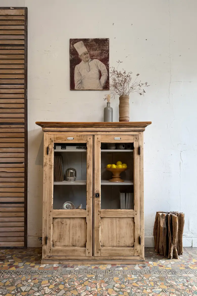 Petite vitrine en peuplier – XIXe
