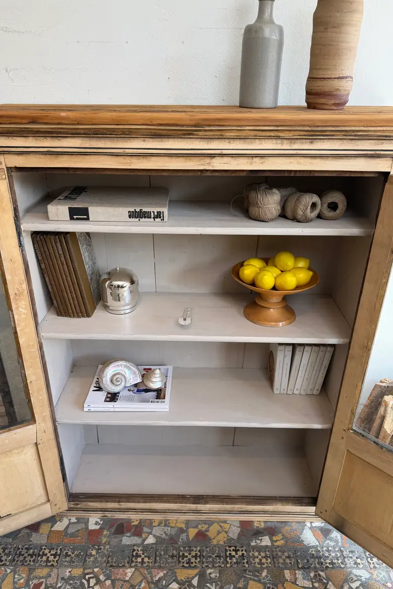 Petite vitrine en peuplier – XIXe