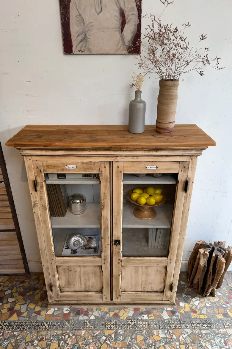 Petite vitrine en peuplier – XIXe