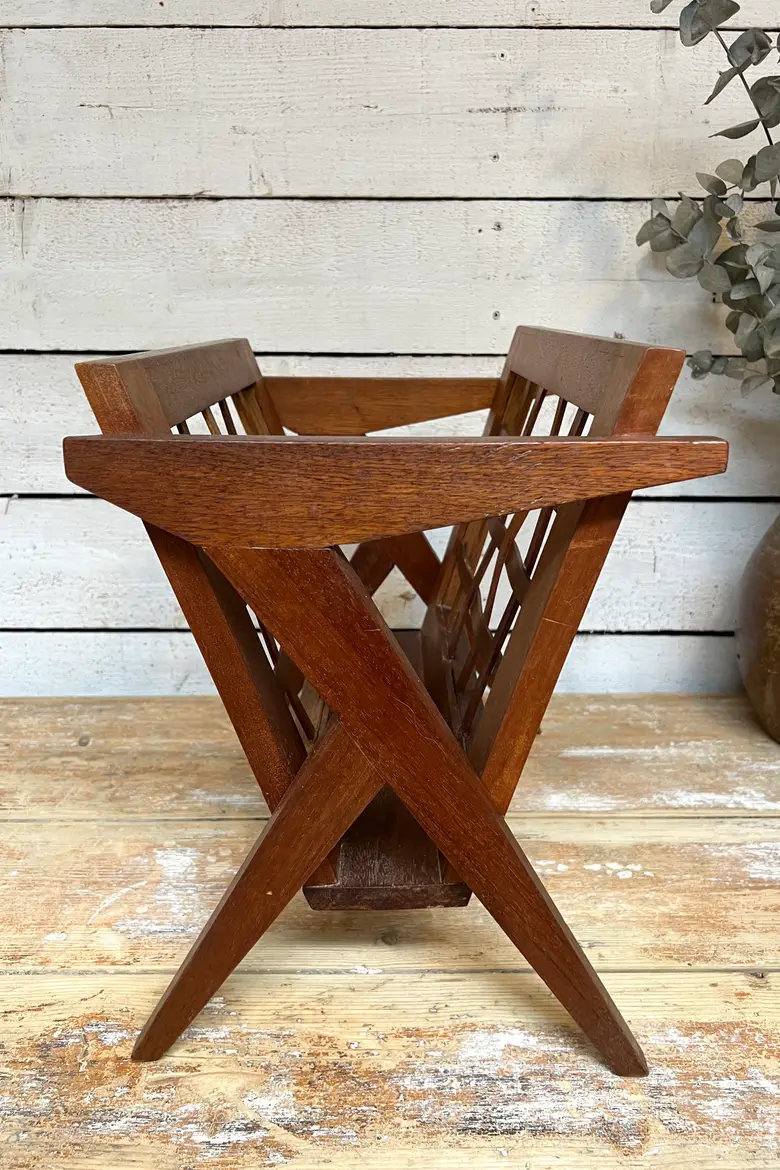 Porte revue scandinave en teck 1970