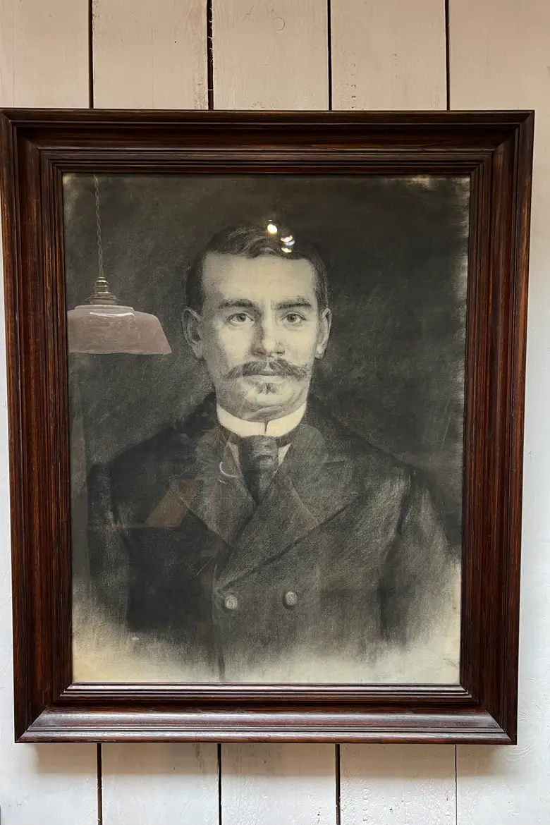 Portrait d’ancêtre au fusain 1920